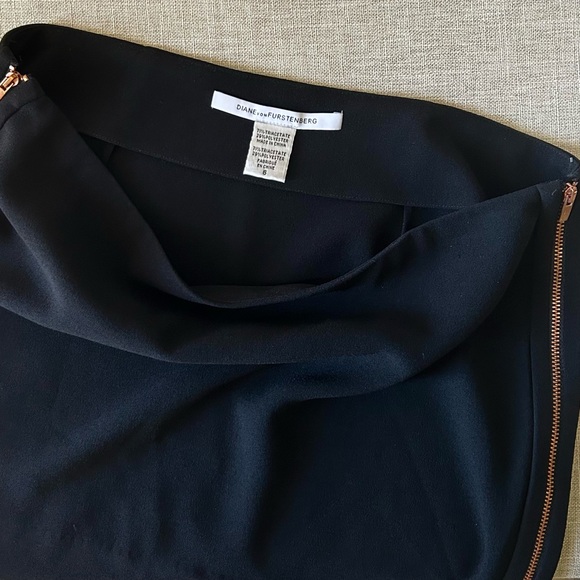 DIANE VON FURSTENBERG Martini Mini Skirt with Rose Gold Side Zippers - Picture 7 of 7